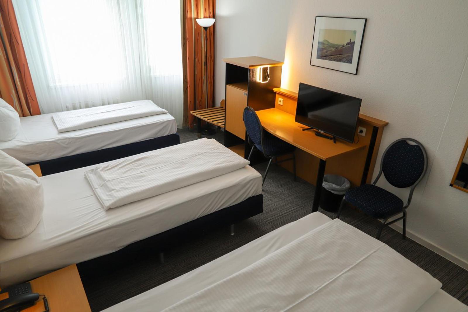 Hotel Am Suedtor Бакнанґ Екстер'єр фото