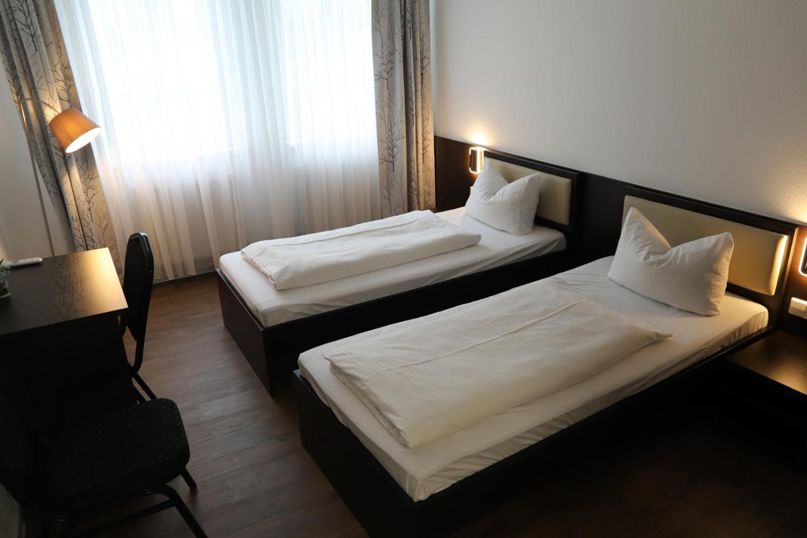 Hotel Am Suedtor Бакнанґ Екстер'єр фото