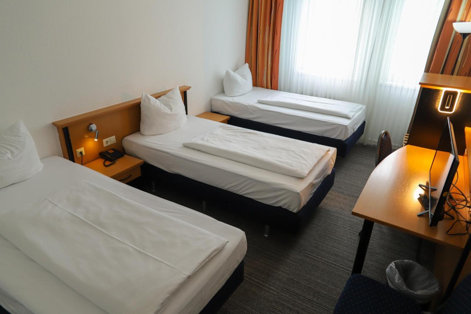 Hotel Am Suedtor Бакнанґ Екстер'єр фото