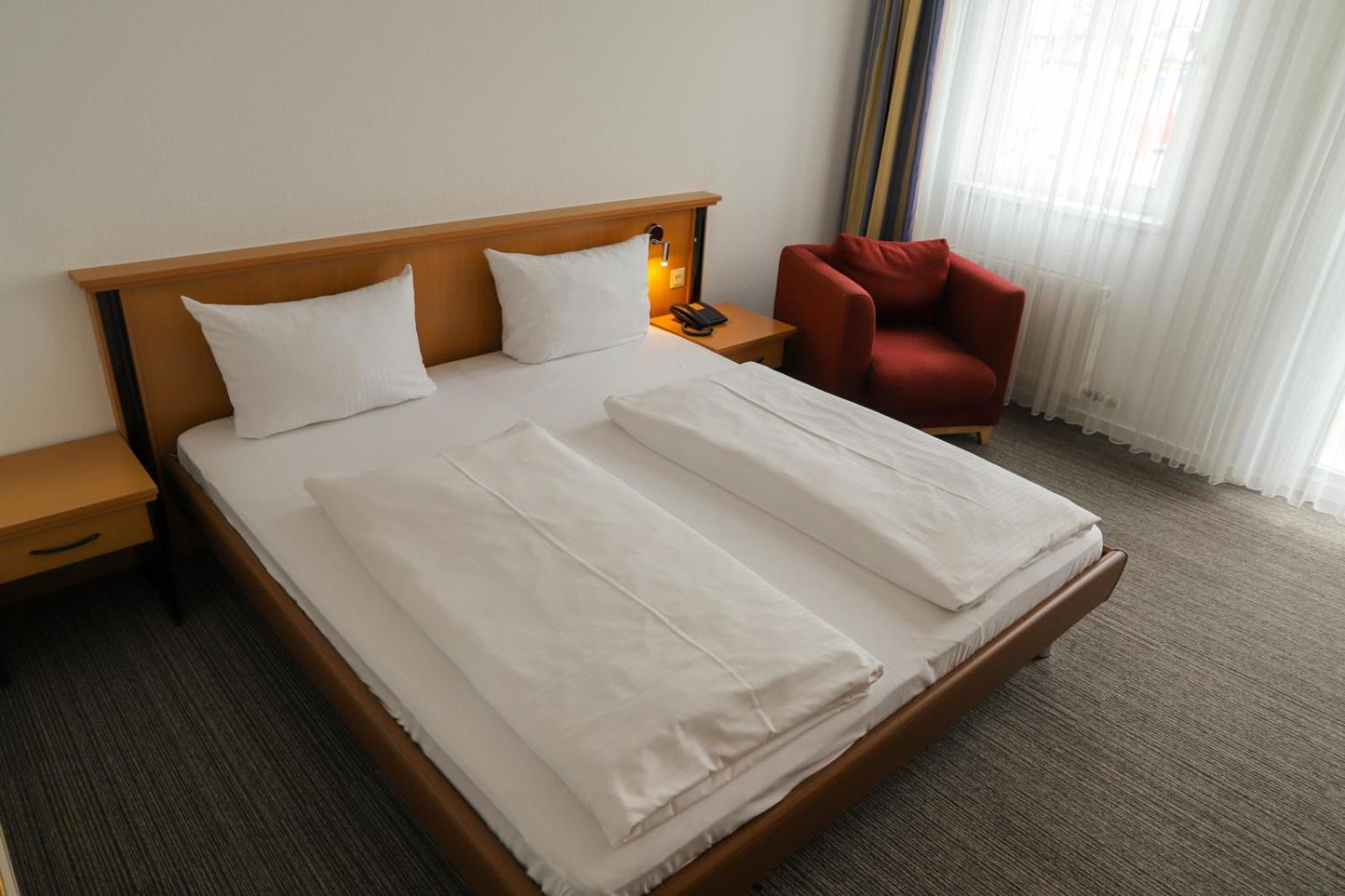 Hotel Am Suedtor Бакнанґ Екстер'єр фото