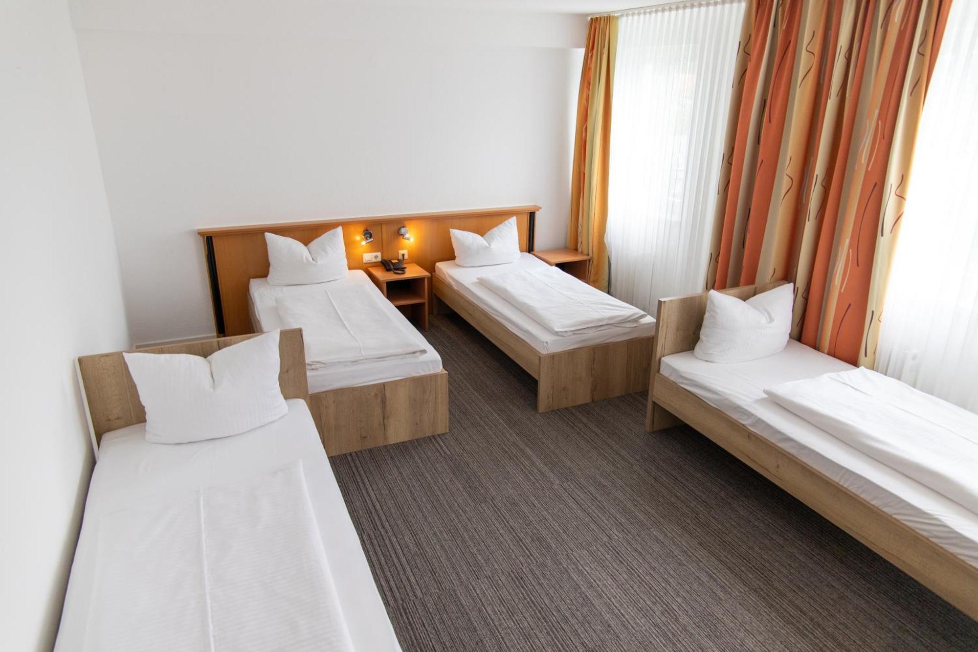 Hotel Am Suedtor Бакнанґ Екстер'єр фото