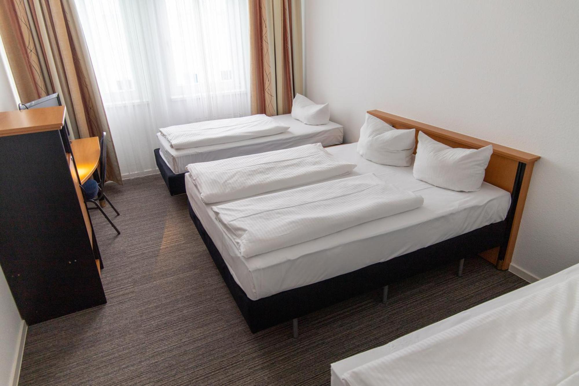 Hotel Am Suedtor Бакнанґ Екстер'єр фото