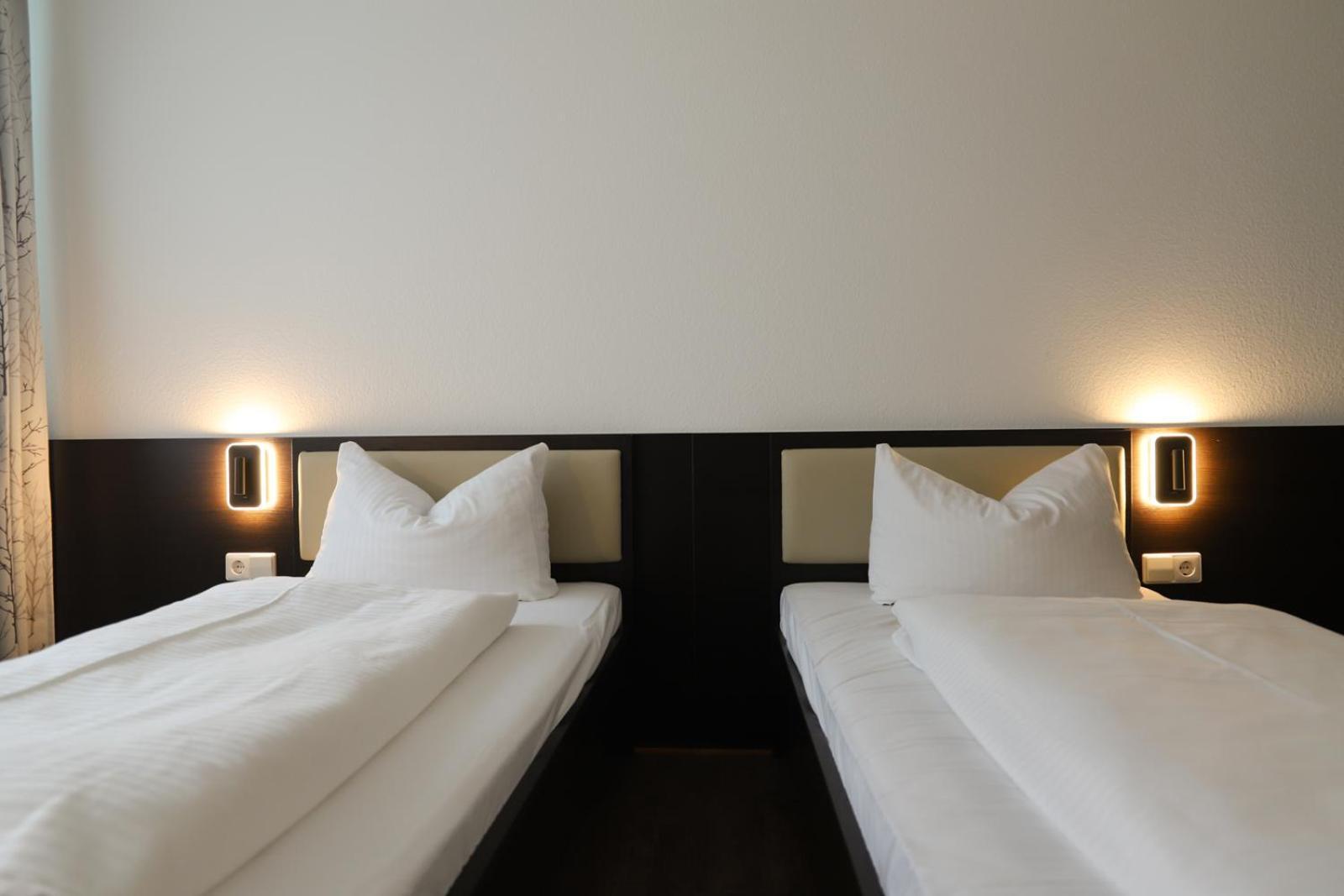Hotel Am Suedtor Бакнанґ Екстер'єр фото
