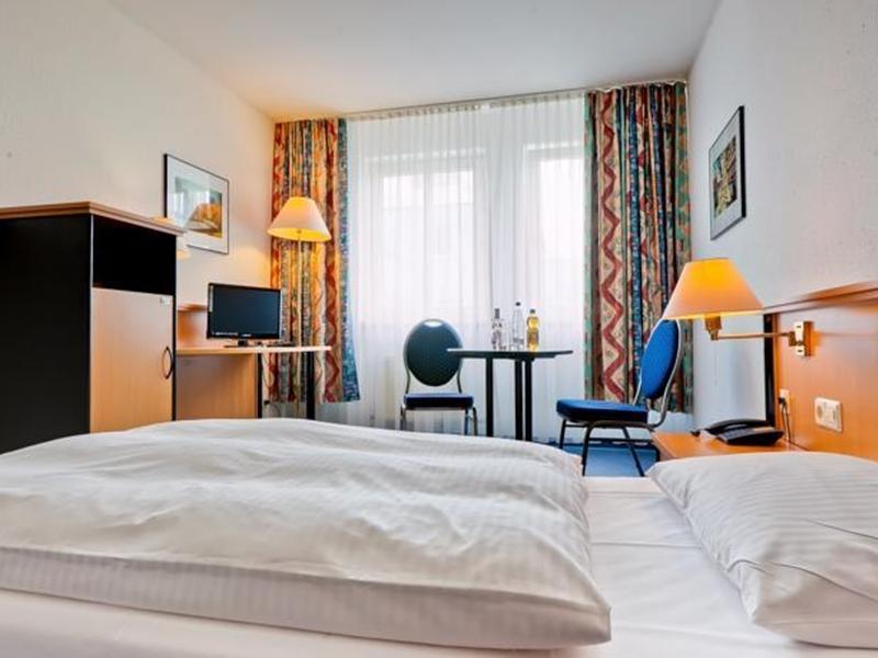 Hotel Am Suedtor Бакнанґ Екстер'єр фото