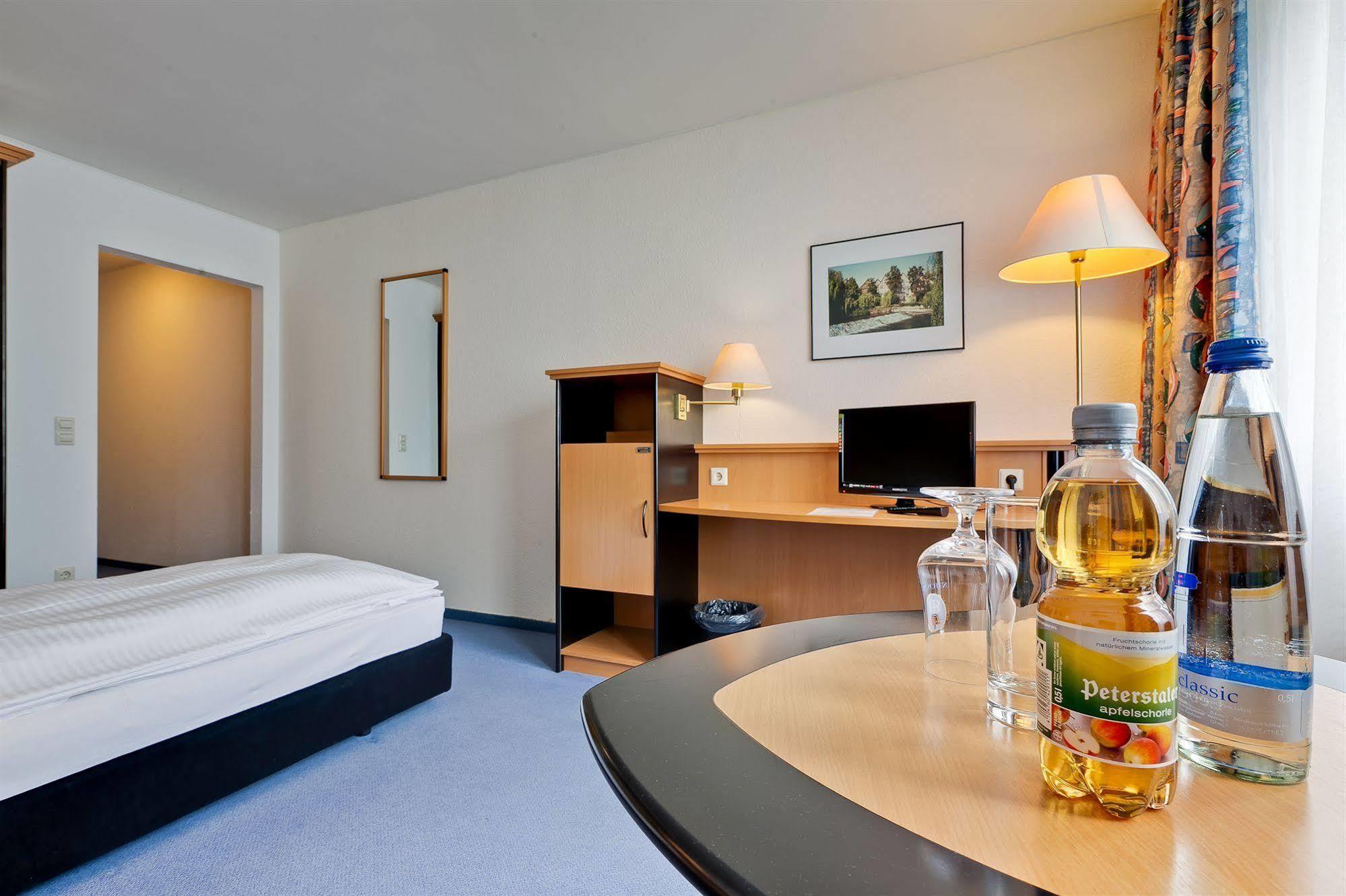 Hotel Am Suedtor Бакнанґ Екстер'єр фото